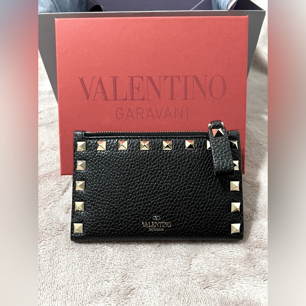 NWT Valentino Garavani Rockstud Wallet Zip Coin Black Leather Cardholder